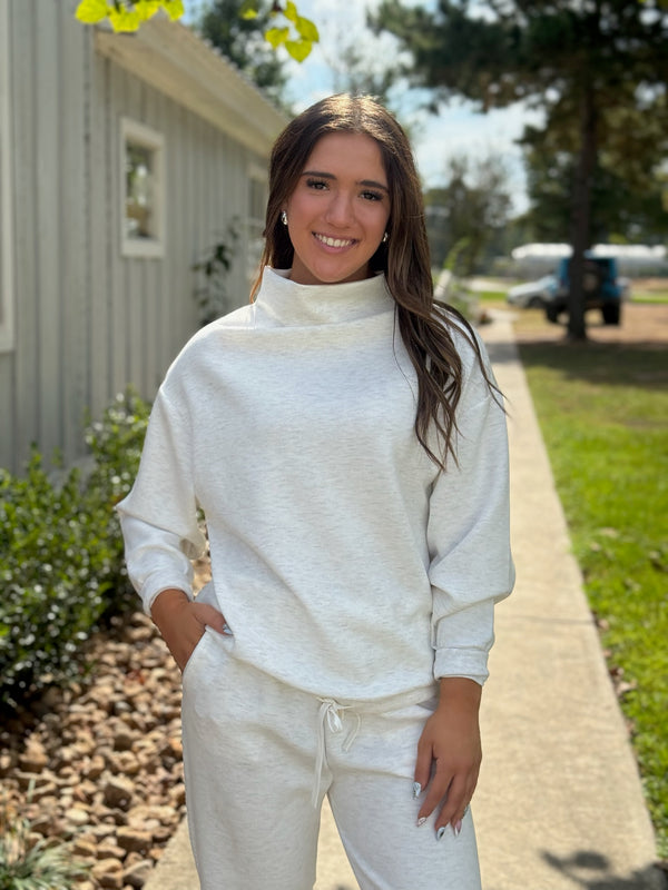 MORINA SOFT KNIT LONG SLEEVE FUNNEL NECK