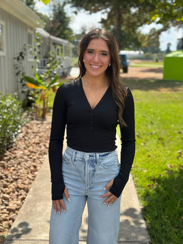 HELANE RIB LONG SLEEVE HENLEY TOP - BLACK