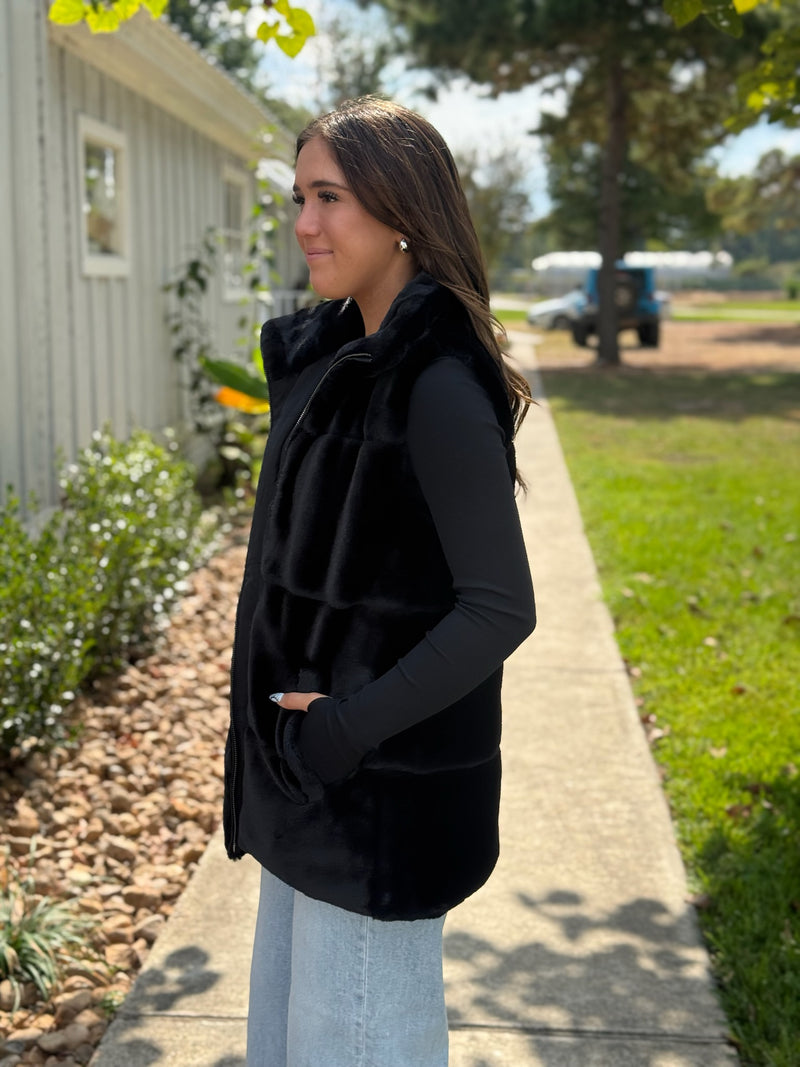 FUR VEST REVERSIBLE - BLACK