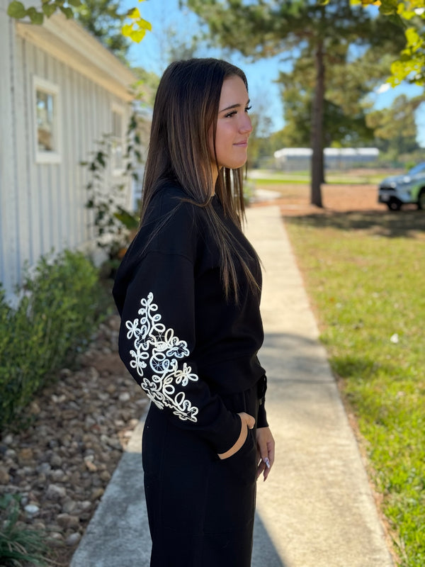 LUCIE SOFT KNIT LONG SLEEVE  PULLOVER