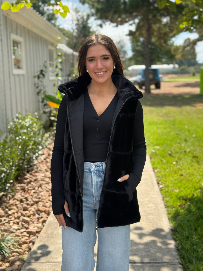 FUR VEST REVERSIBLE - BLACK
