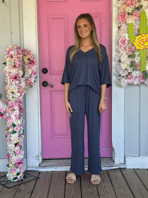 Dream Relaxed V-Neck with Capri Lounge Set