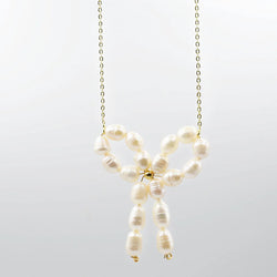 Fresh Pearl Bow Necklace