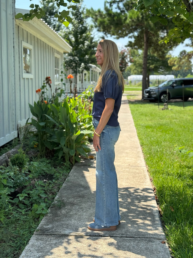 Mid-Rise Wide Leg - Medium Blue
