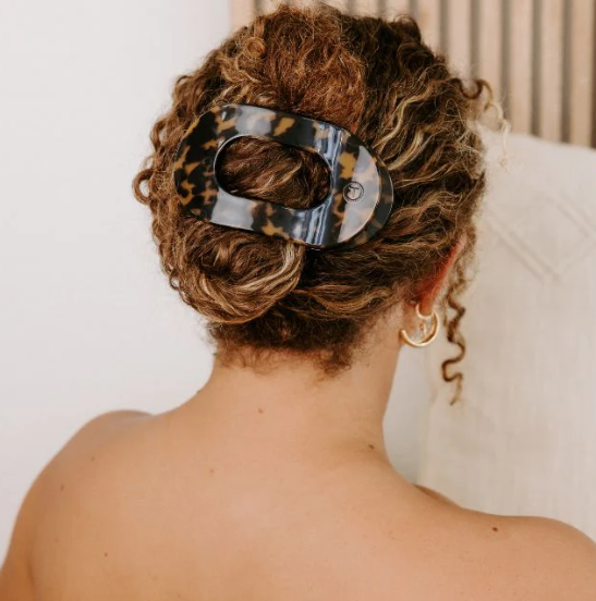 Tortoise Large Flat Round Clip