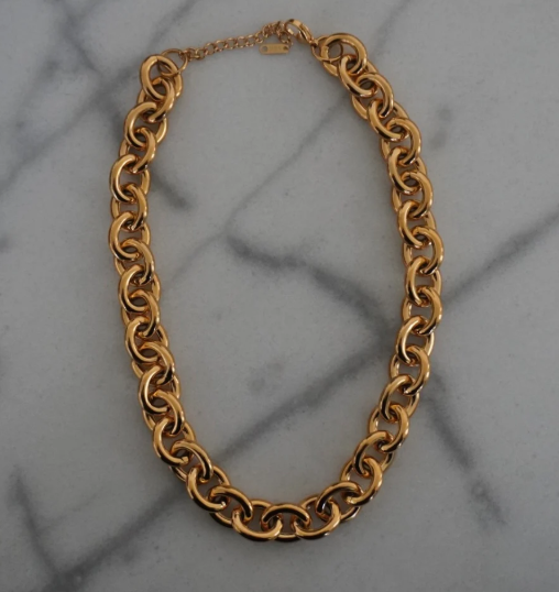LIV NECKLACE