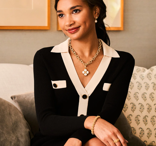 Berry Clover Double Sided Pendant - Mother of Pearl