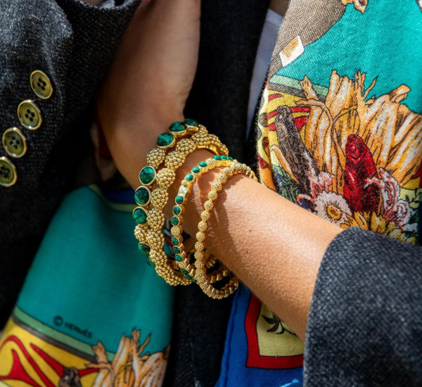 Berry Eternity Petite Hinged Bangle - Gold