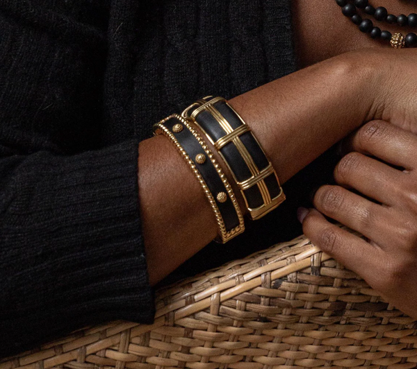 Berry Small Hinged Bangle - Ebony