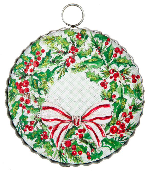 Mini Beck’s Holly Wreath