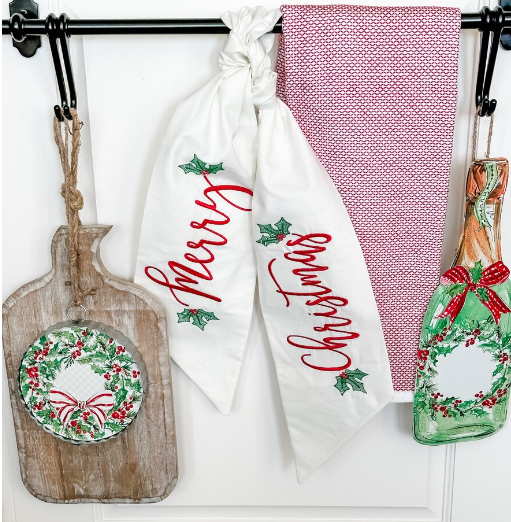 Mini Beck’s Holly Wreath