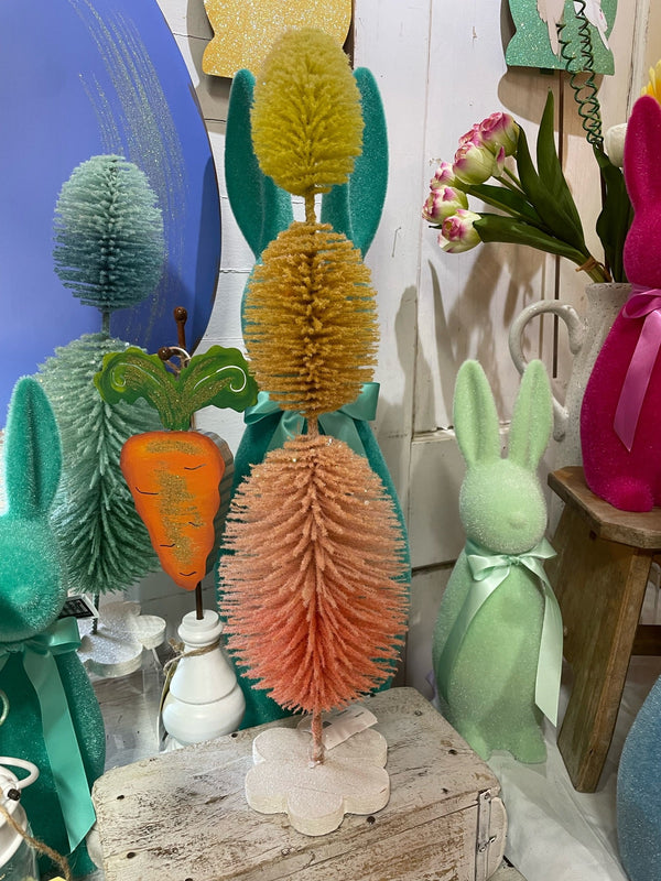 Medium egg topiary